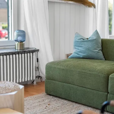 Maria Aan Zee Met Prive Parking 8p *