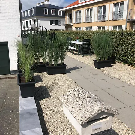 Maria Aan Zee Met Prive Parking 8p