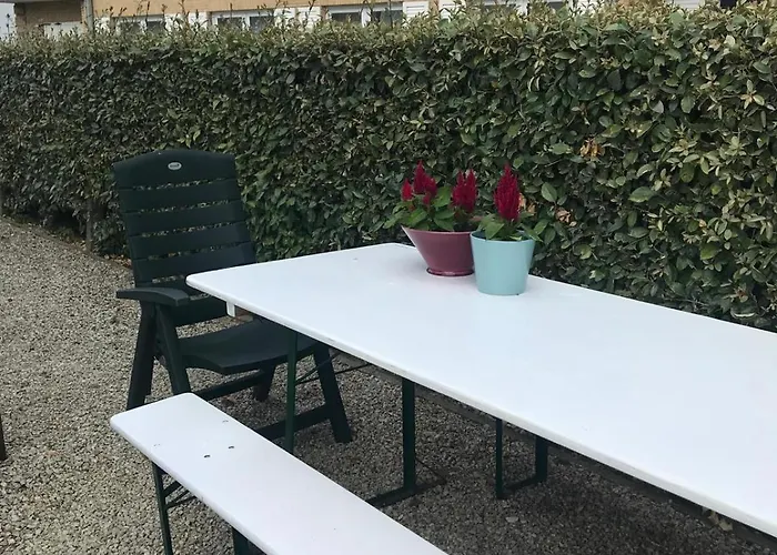 Maria Aan Zee Met Prive Parking 8p